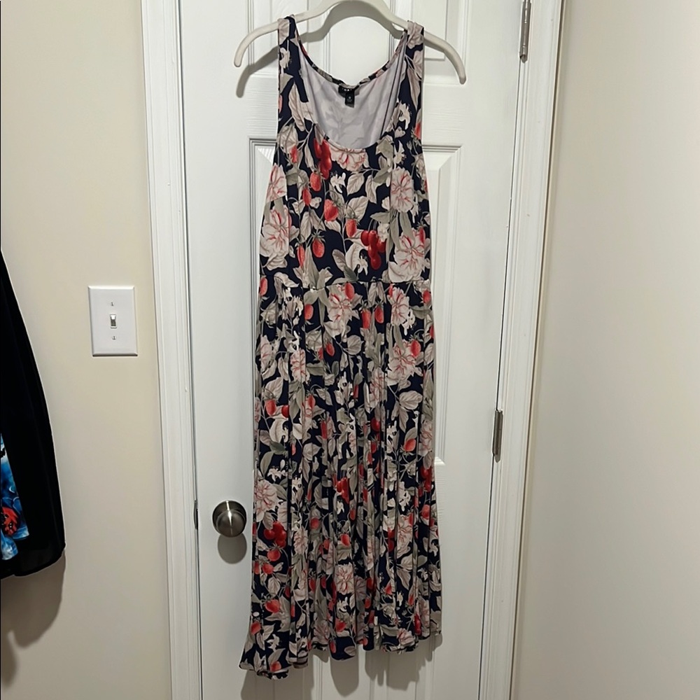 Floral Sleeveless Dress with pockets